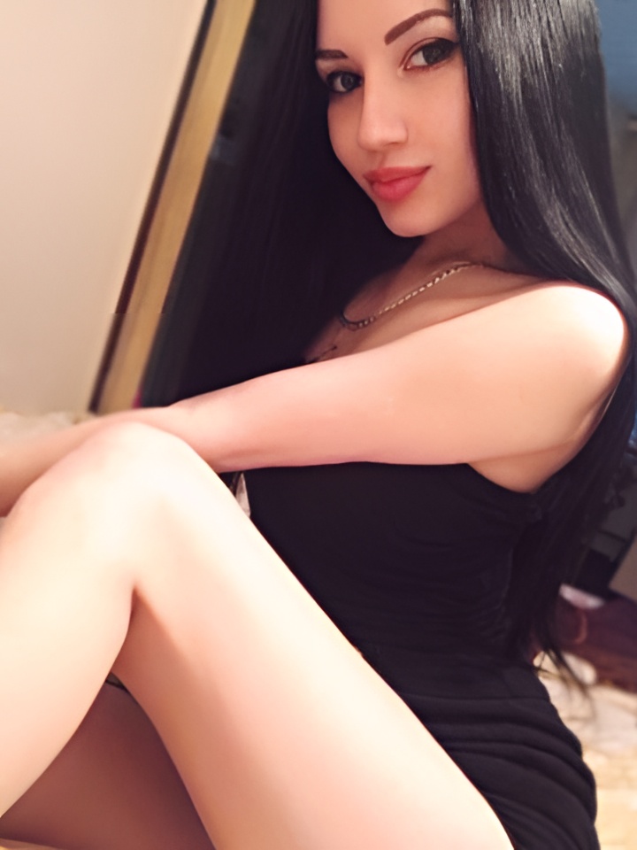 Елена привлекальеная девушка из Новосибирска цена от 2000 руб