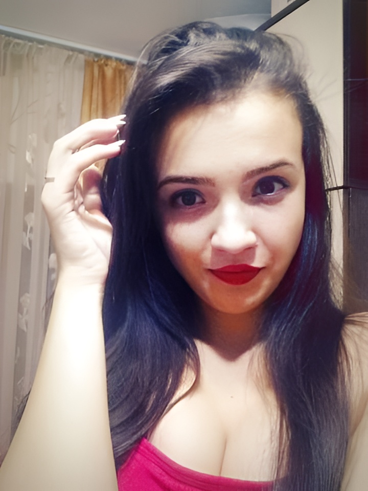 Оксана привлекальеная девушка из Новосибирска цена от 2500 руб