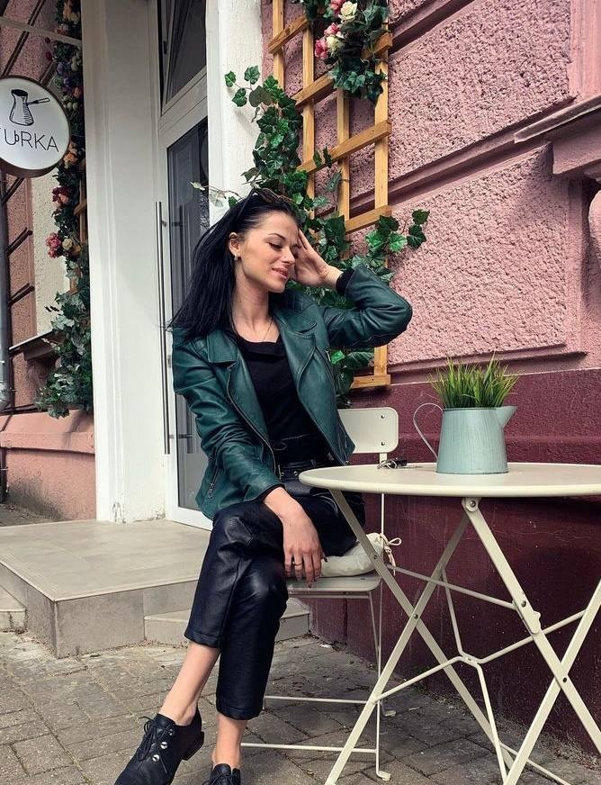 🎥 Ева привлекальеная девушка из Новосибирска цена от 3000 руб