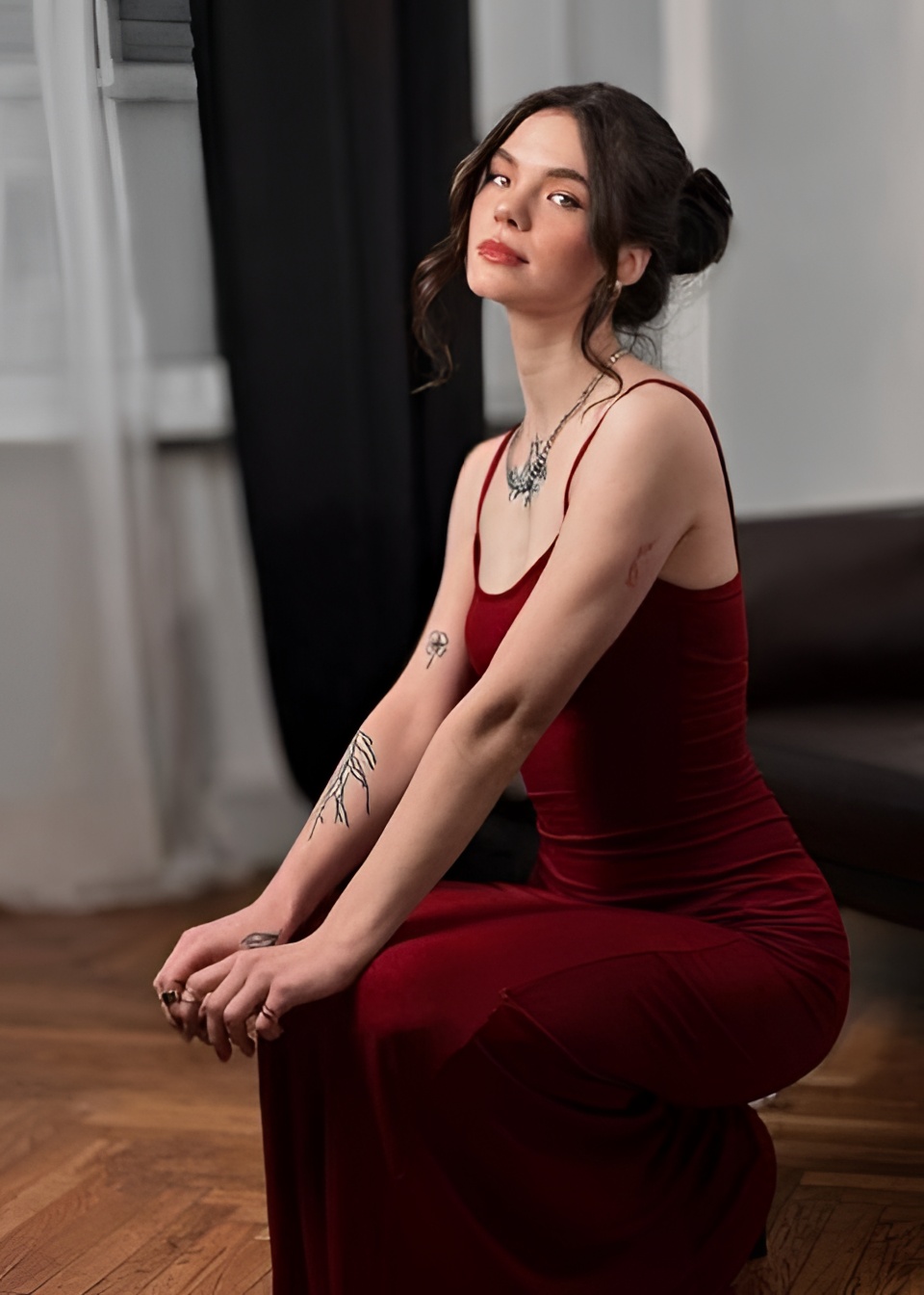 Кристина привлекательная девушка из Новосибирска цена от 15000 руб