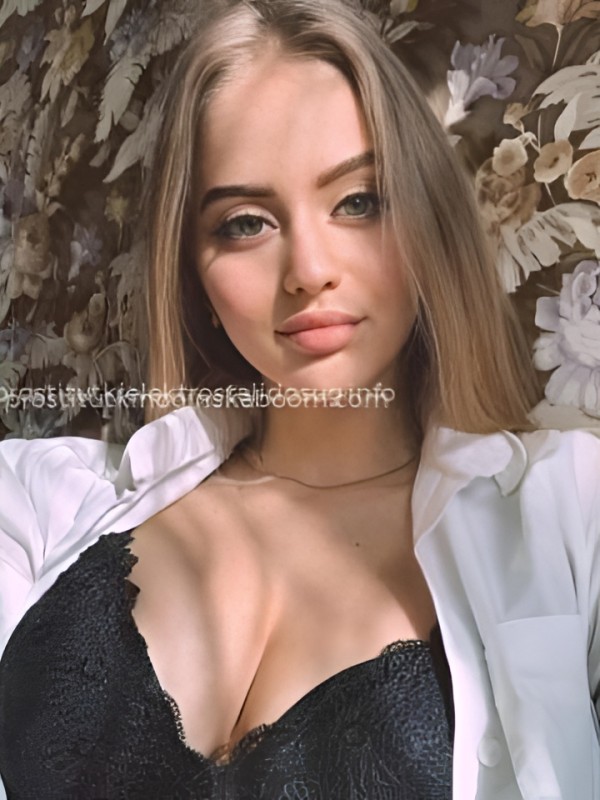 Анюта привлекательная девушка из Новосибирска цена от 2500 руб