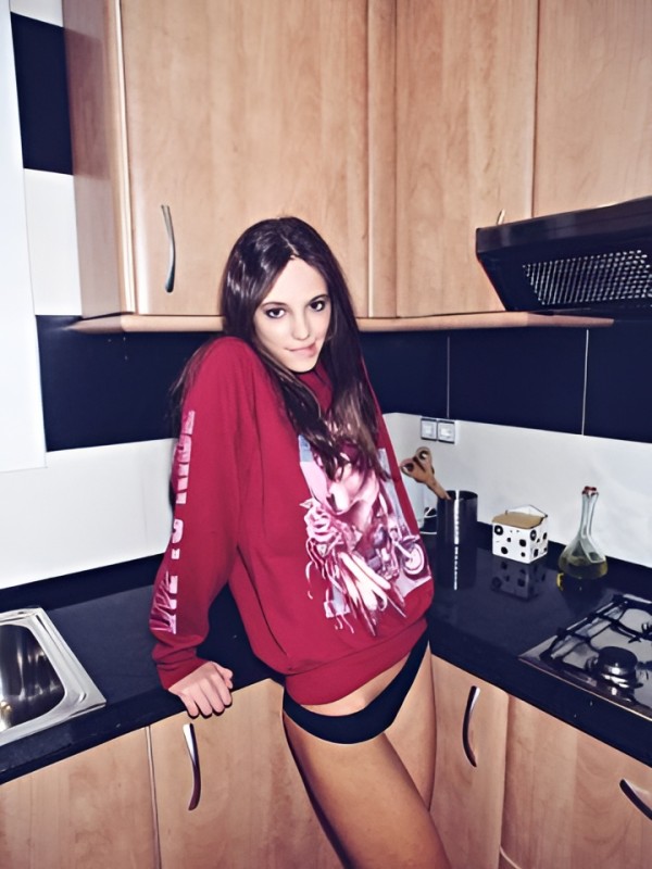 Лейла привлекательная девушка из Новосибирска цена от 1500 руб