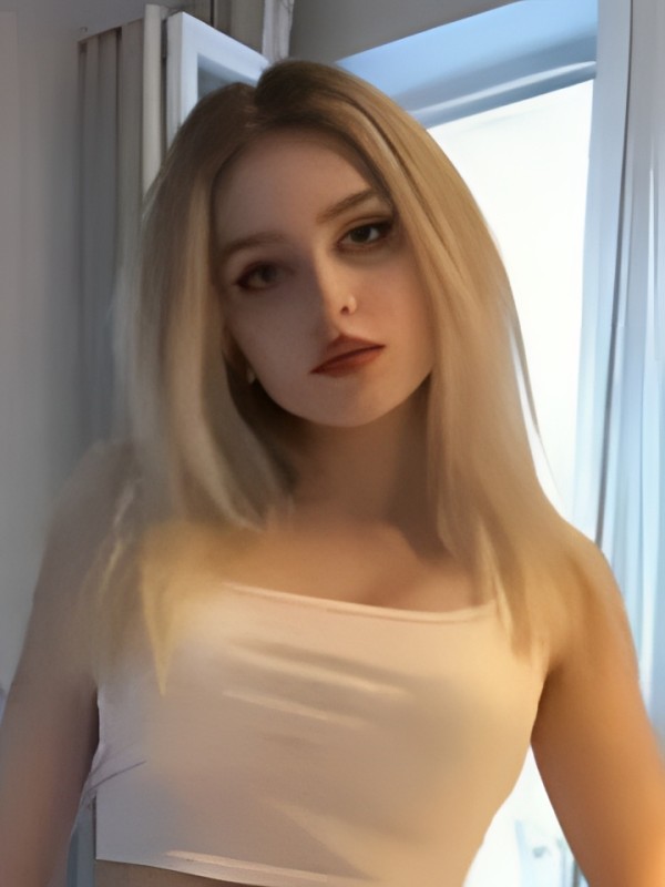 София привлекательная девушка из Новосибирска цена от 3000 руб